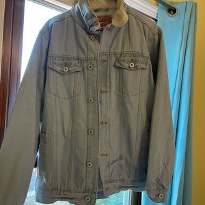 Woman’s Light Jean Jacket